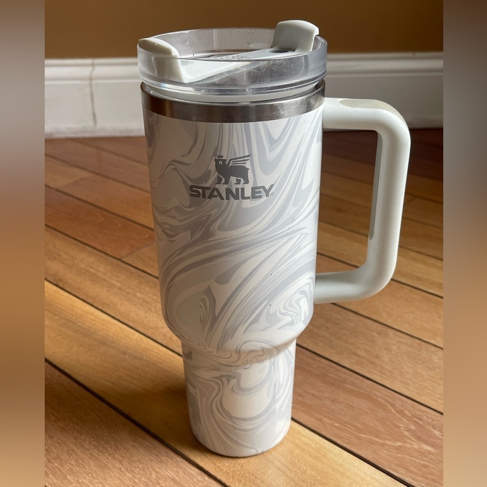 Stanley Quencher H2.0 40oz Tumbler White Gray Marble Handle Cup
